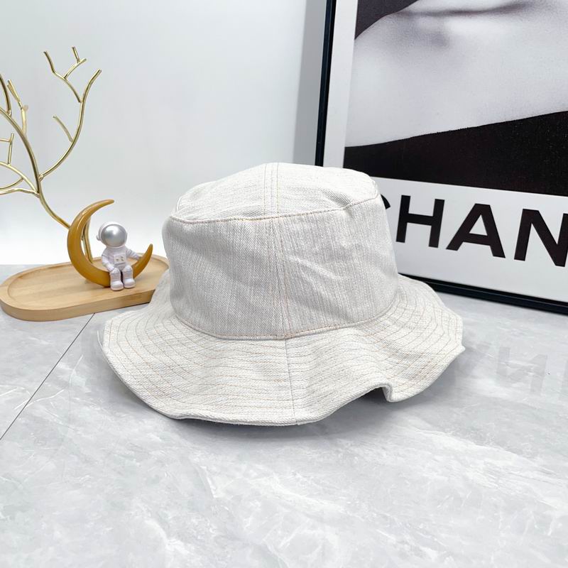 Burberry hat dx (3)