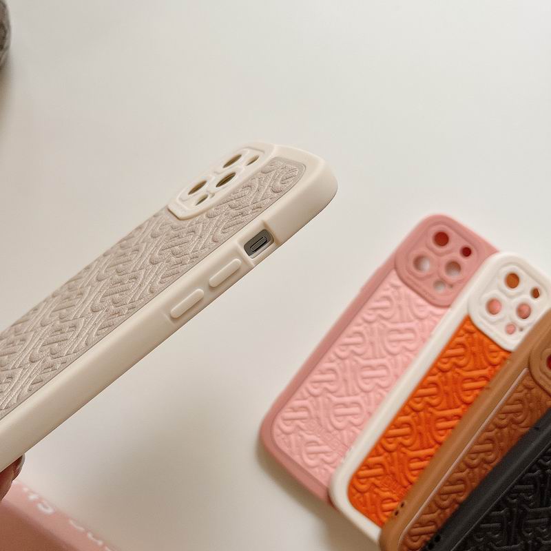 Burberry iphone 7-14pro max (1)
