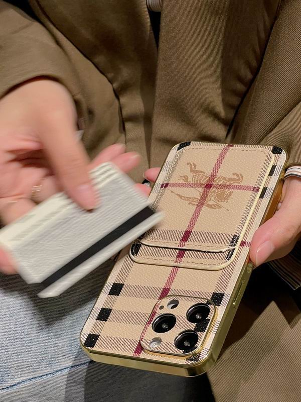 Burberry iphone 7-15pro max (1)