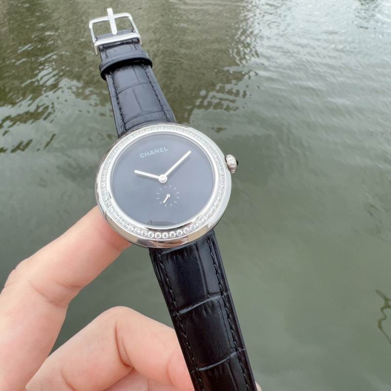 Chanel 37.5mm 24 (1)