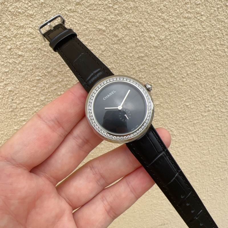 Chanel 37.5mm 24 (7)