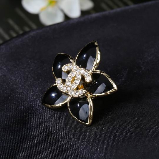 Chanel Brooch 12lyh103 (6)