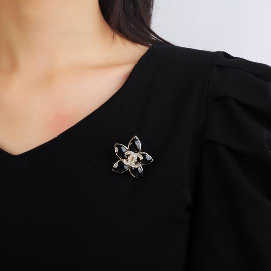 Chanel Brooch 12lyh103 (7)