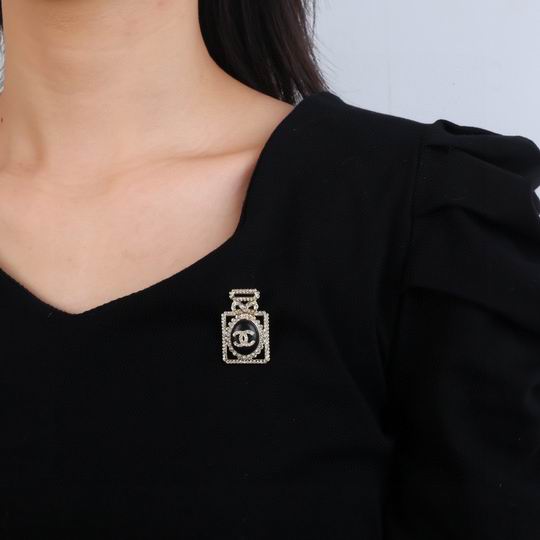 Chanel Brooch 12lyh104 (7)