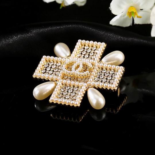 Chanel Brooch 12lyh108 (5)