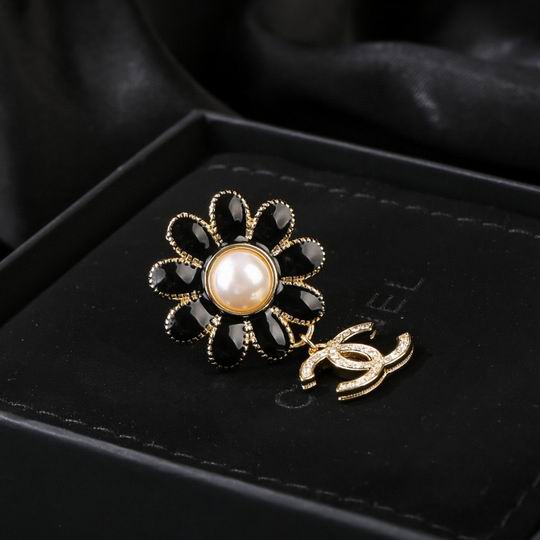 Chanel Brooch 12lyh118 (3)