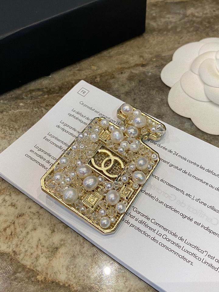 Chanel Brooch 12lyh122 (3)