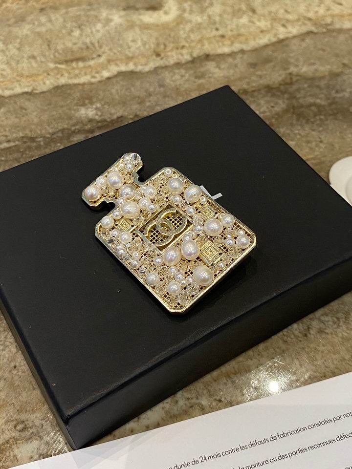 Chanel Brooch 12lyh122 (5)
