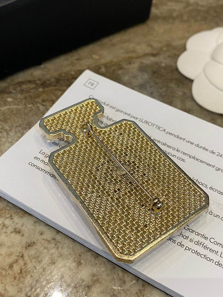 Chanel Brooch 12lyh122 (8)