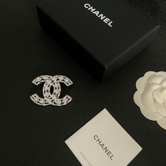 Chanel Brooch 12lyh129 (1)