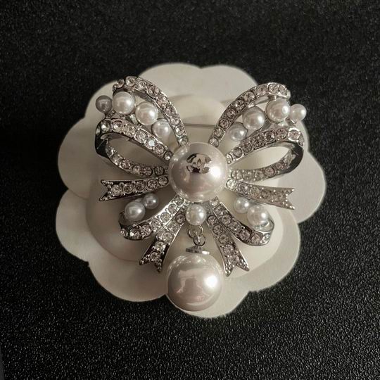 Chanel Brooch 12lyh65 (1)