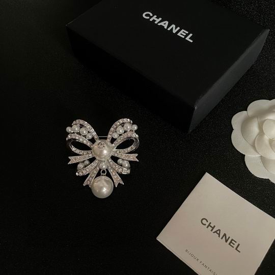 Chanel Brooch 12lyh65 (2)