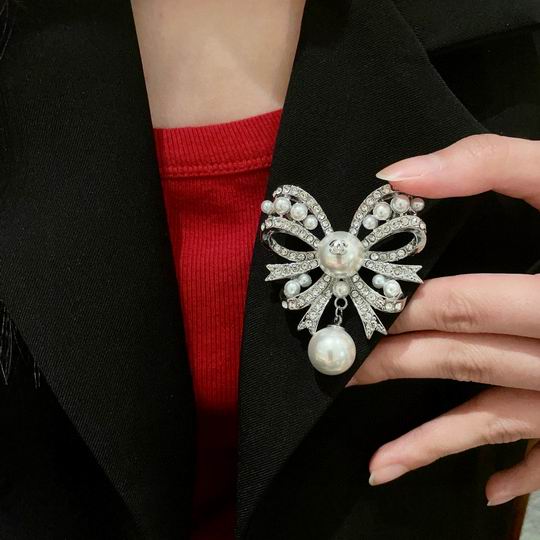 Chanel Brooch 12lyh65 (5)