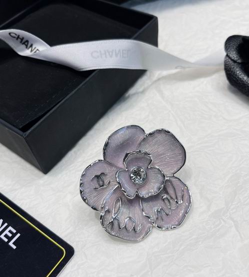 Chanel Brooch 12lyh66 (1)