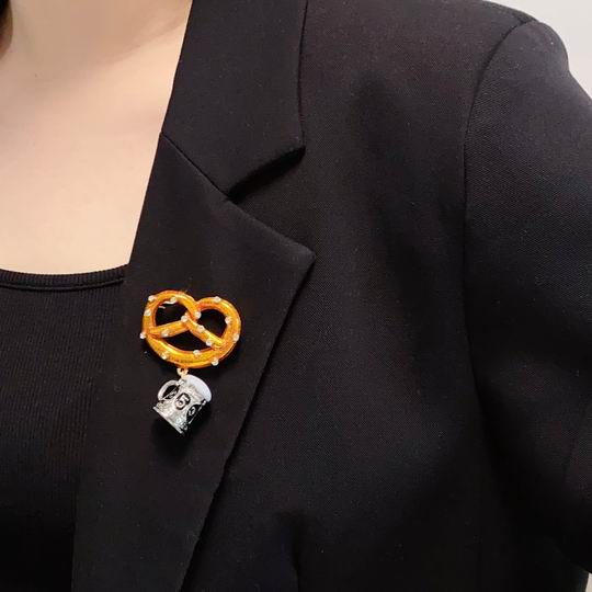 Chanel Brooch 12lyh67 (7)