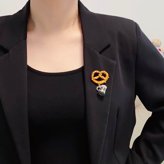 Chanel Brooch 12lyh67 (8)