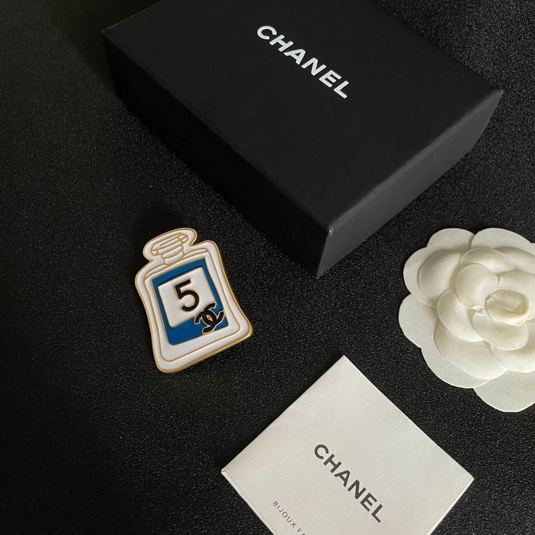 Chanel Brooch 12lyh69 (1)