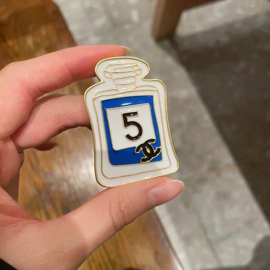 Chanel Brooch 12lyh69 (7)