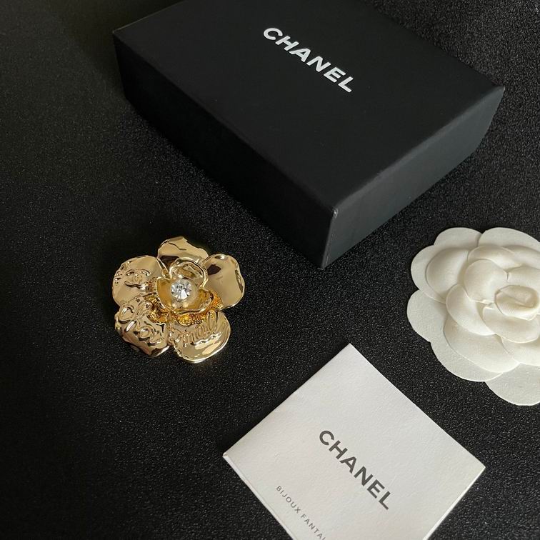 Chanel Brooch 12lyh70 (3)