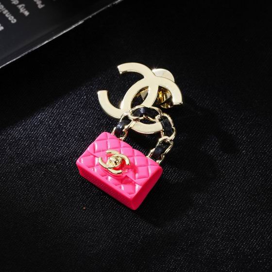 Chanel Brooch 12lyh77 (3)