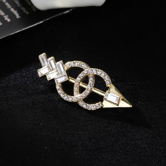 Chanel Brooch 12lyh79 (2)
