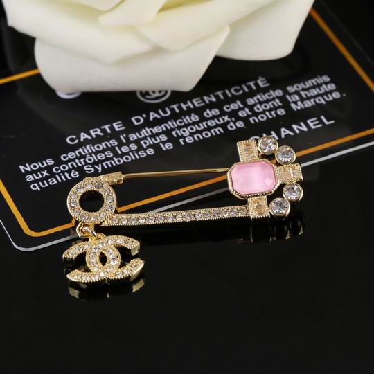 Chanel Brooch 12lyh81 (1)