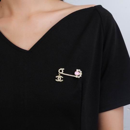 Chanel Brooch 12lyh81 (7)