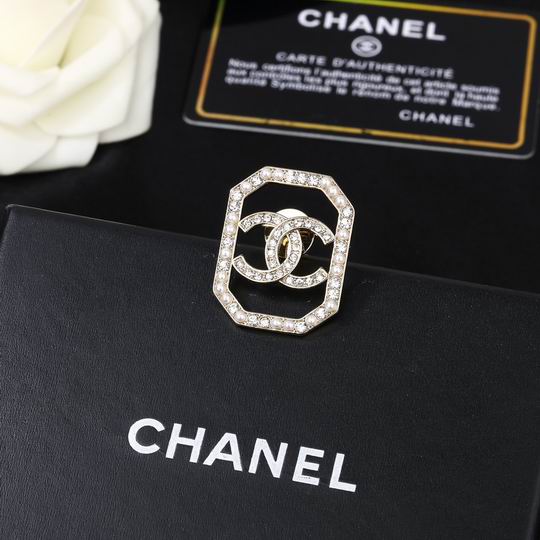 Chanel Brooch 12lyh85 (1)