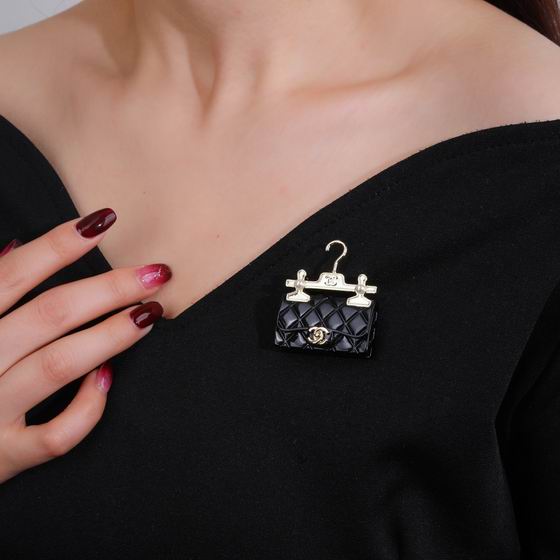 Chanel Brooch 12lyh89 (7)