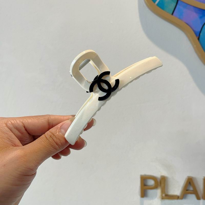 Chanel Hair Grab Clip hh (10)