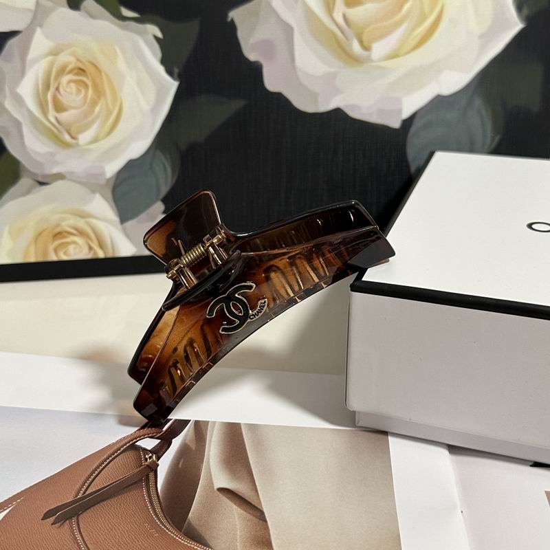Chanel Hair Grab Clip hh (122)