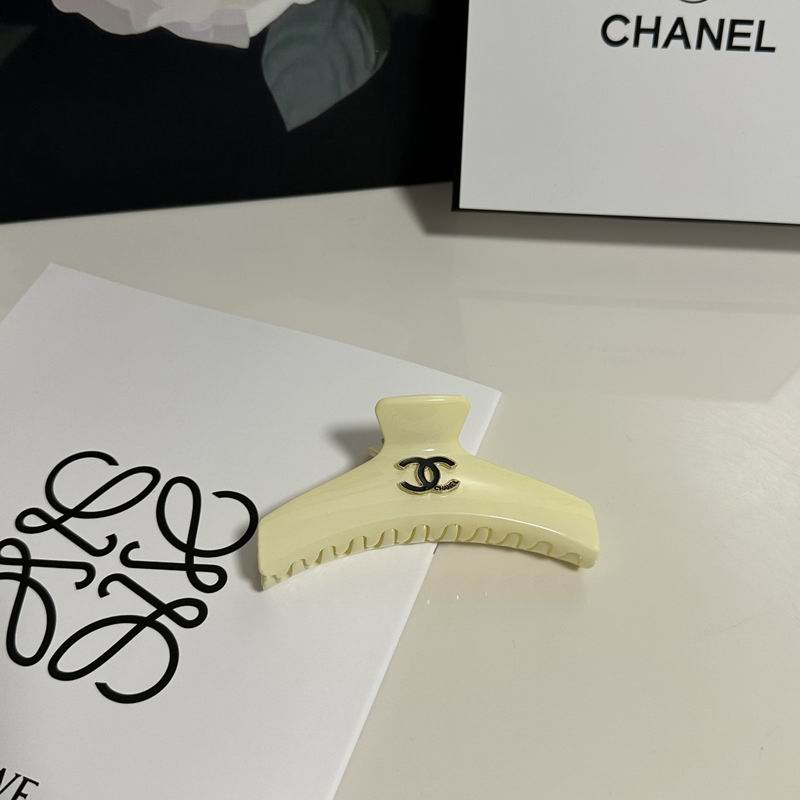 Chanel Hair Grab Clip hh (129)