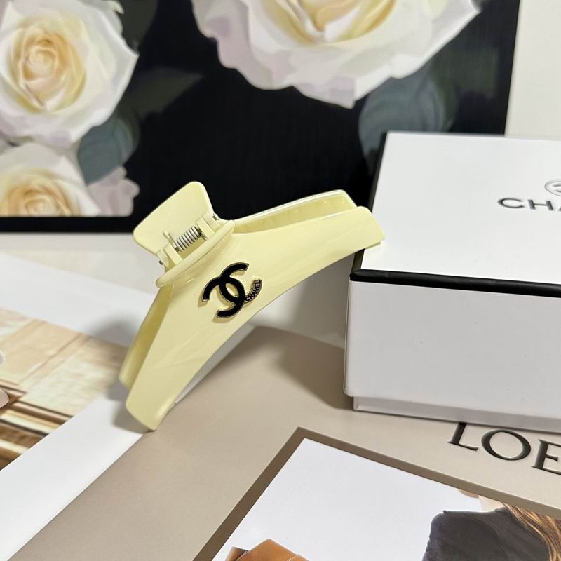 Chanel Hair Grab Clip hh (131)