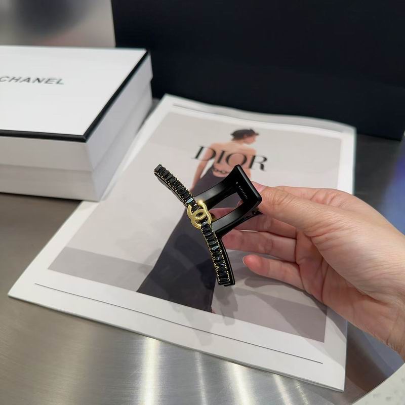 Chanel Hair Grab Clip hh (147)