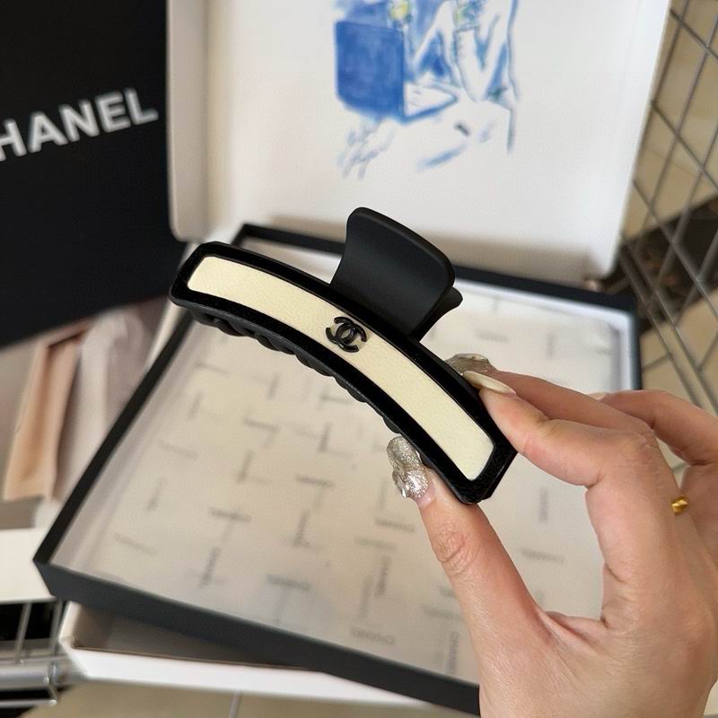 Chanel Hair Grab Clip hh (156)
