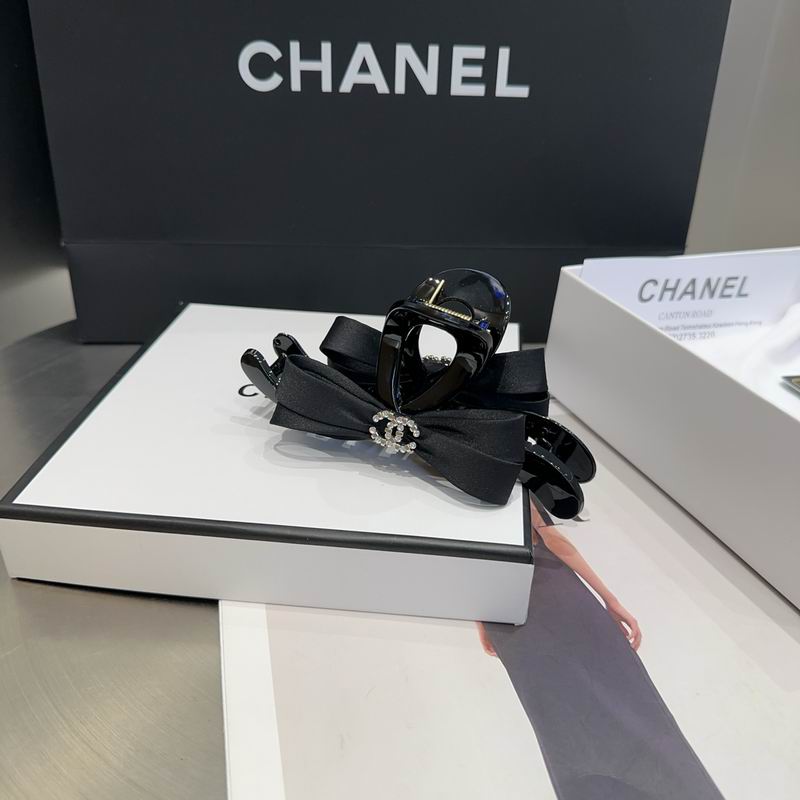 Chanel Hair Grab Clip hh (172)