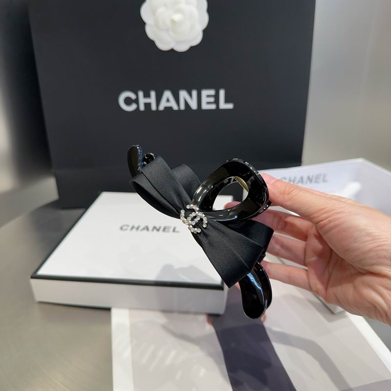 Chanel Hair Grab Clip hh (174)