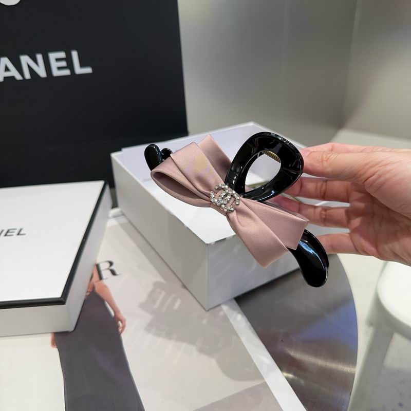 Chanel Hair Grab Clip hh (184)