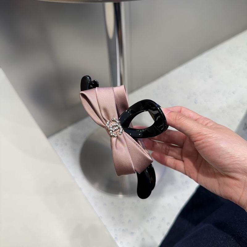 Chanel Hair Grab Clip hh (185)