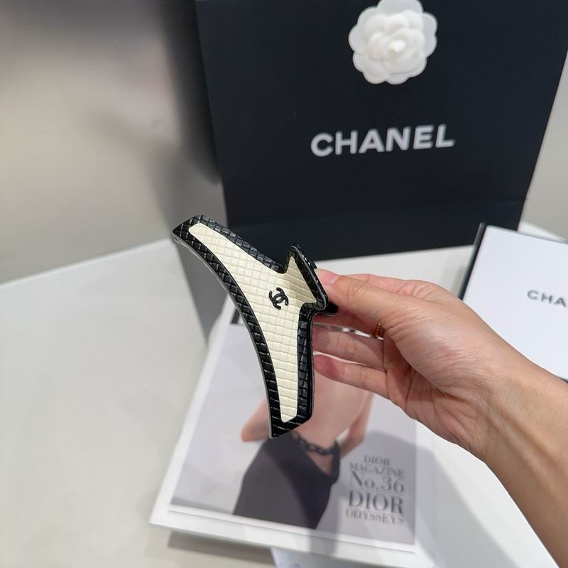 Chanel Hair Grab Clip hh (193)