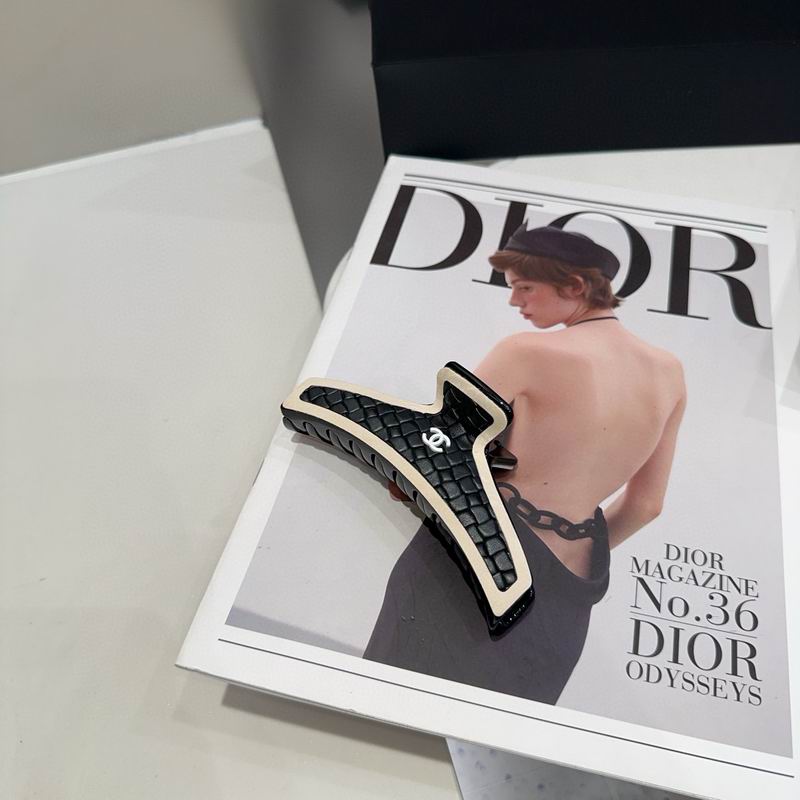 Chanel Hair Grab Clip hh (199)