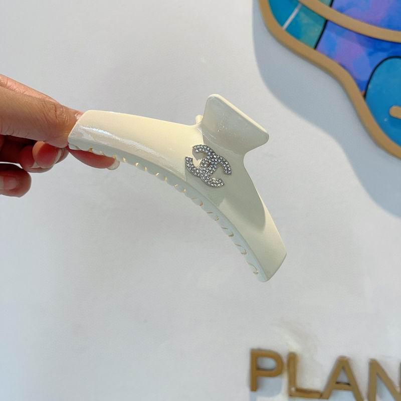 Chanel Hair Grab Clip hh (28)