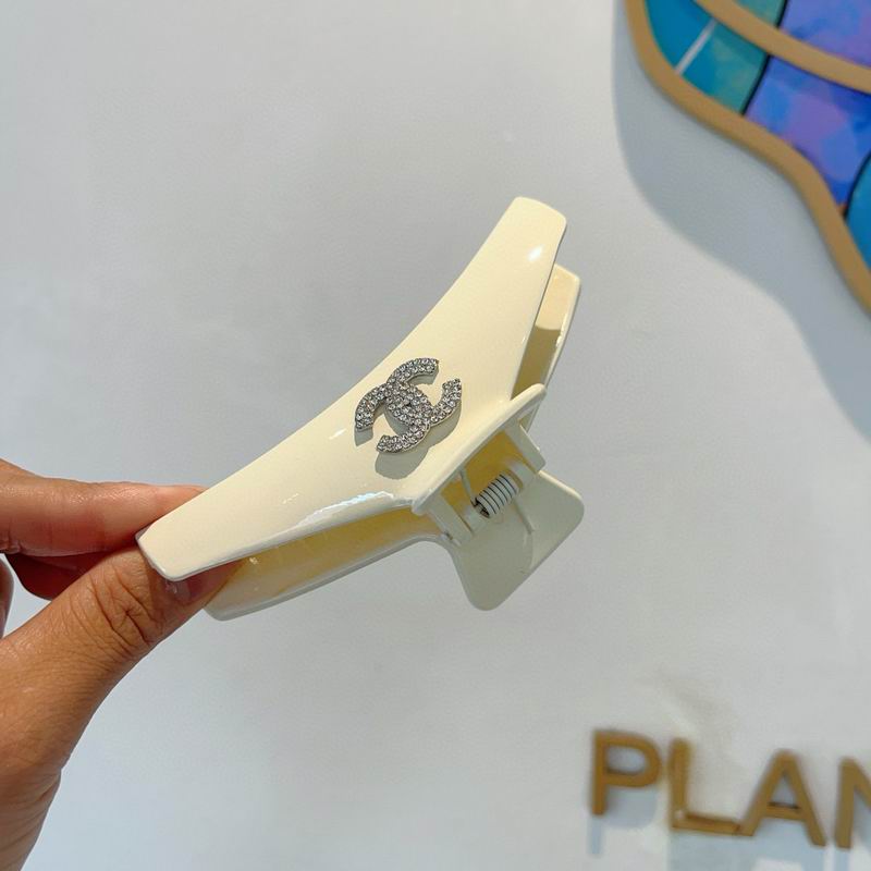 Chanel Hair Grab Clip hh (29)
