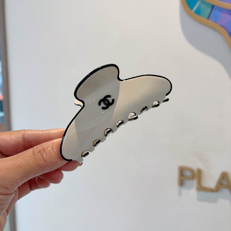 Chanel Hair Grab Clip hh (50)