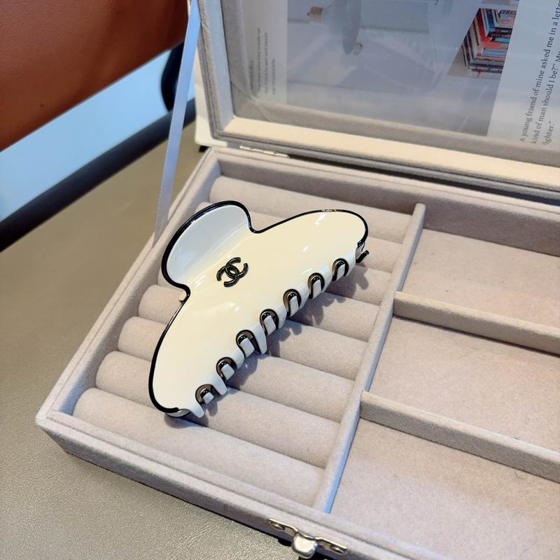 Chanel Hair Grab Clip hh (56)