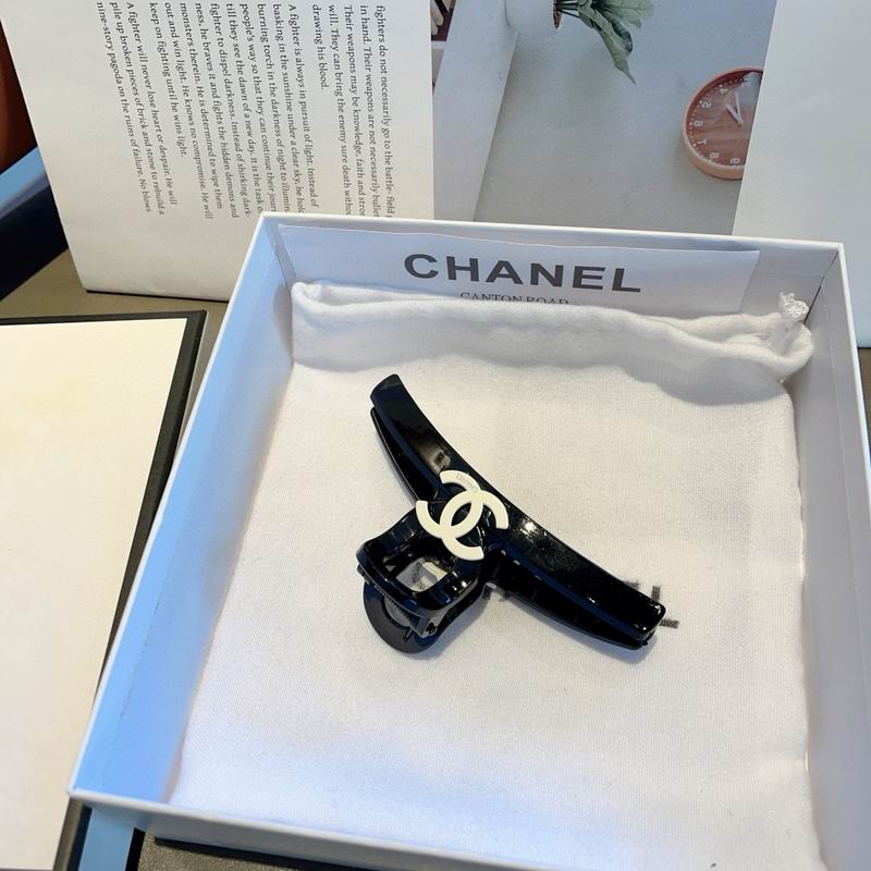 Chanel Hair Grab Clip hh (7)