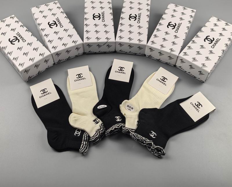 Chanel Socks 17 (3)