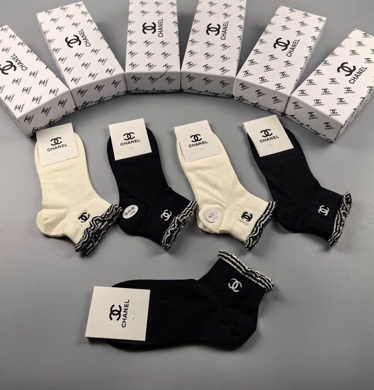 Chanel Socks 17 (5)