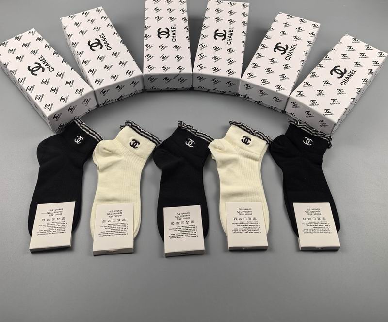 Chanel Socks 17 (7)