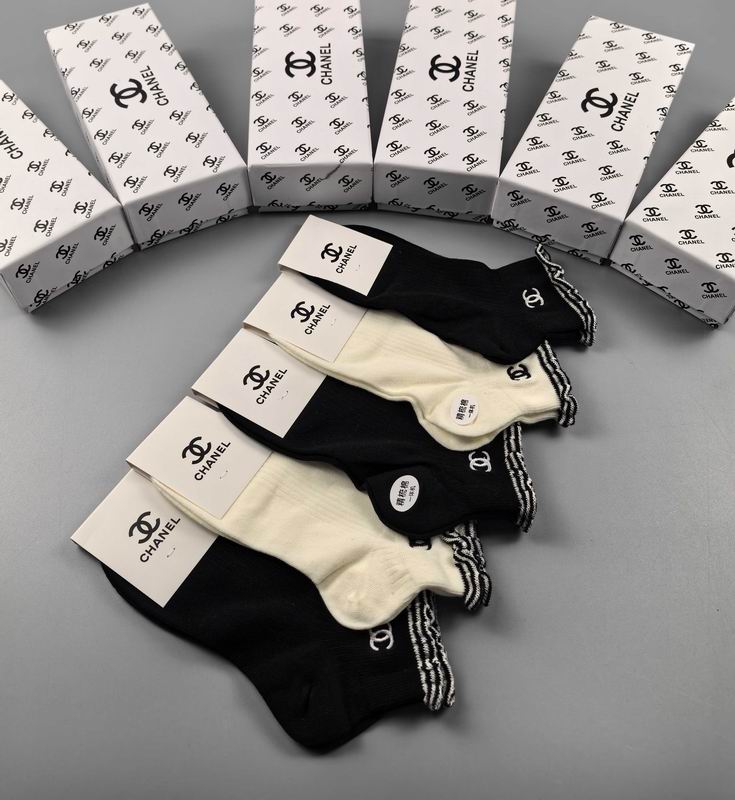 Chanel Socks 17 (8)